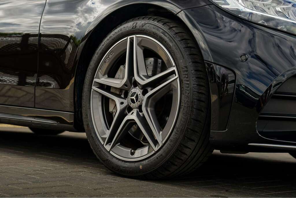 Mercedes-Benz C Class Mercedes-benz C Class 2.0 C300 Amg Line Saloon Black #2