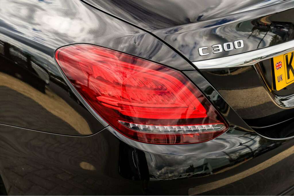 Mercedes-Benz C Class Mercedes-benz C Class 2.0 C300 Amg Line Saloon Black #6