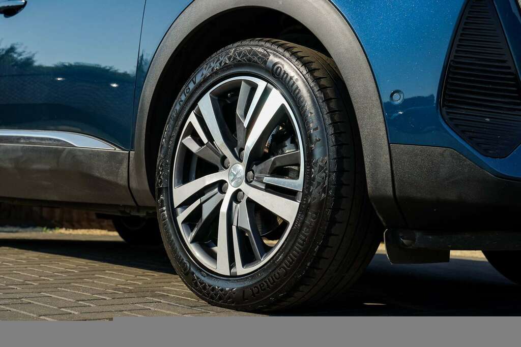 Peugeot 5008 Peugeot 5008 1.2 Puretech Allure Suv Ea Blue