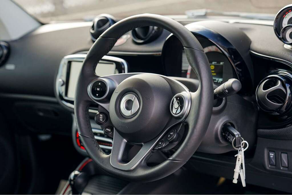 Smart Fortwo Coupe Smart Fortwo 17.6Kwh Exclusive Coupe Black #5