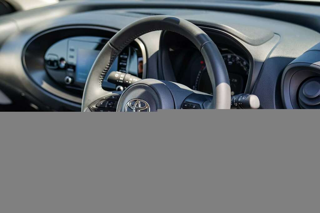 Toyota Aygo X Toyota Aygo X 1.0 Vvt-i Pure Hatchback KV73GOX White #4