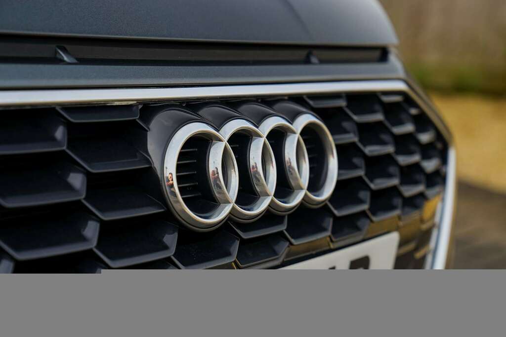 Audi A3 Audi A3 1.4 A3 Sportback 40 Tfsi S Line E Semi-aut Grey