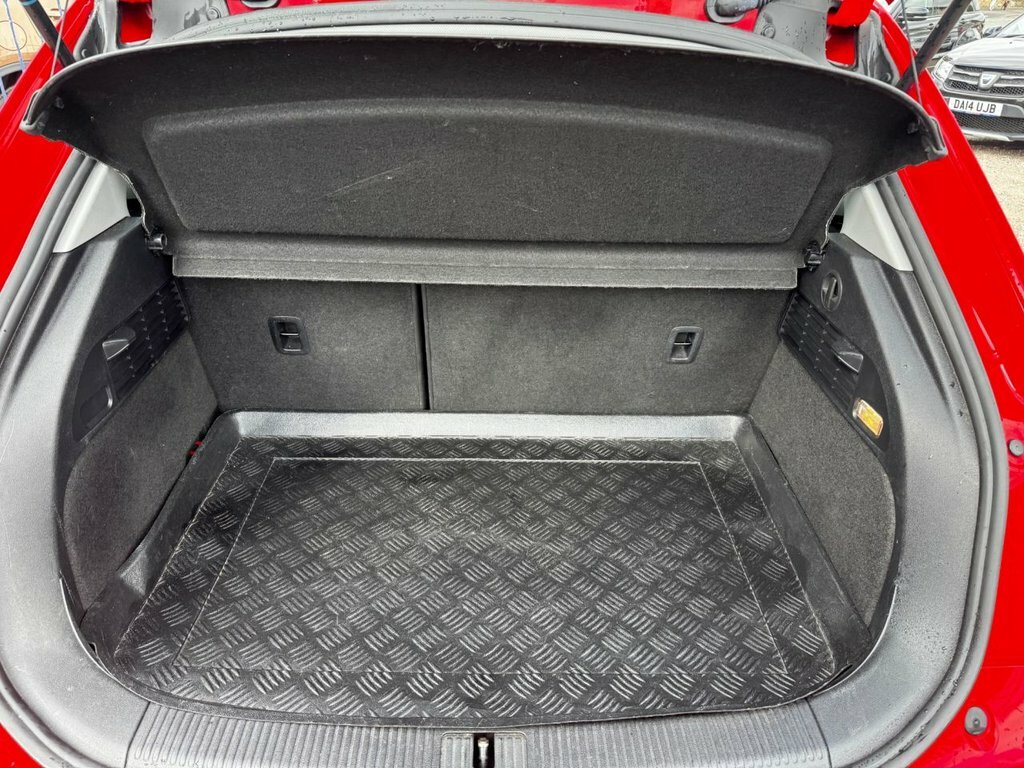 Audi A1 1.2L Tfsi Sport 84 Bhp White #18
