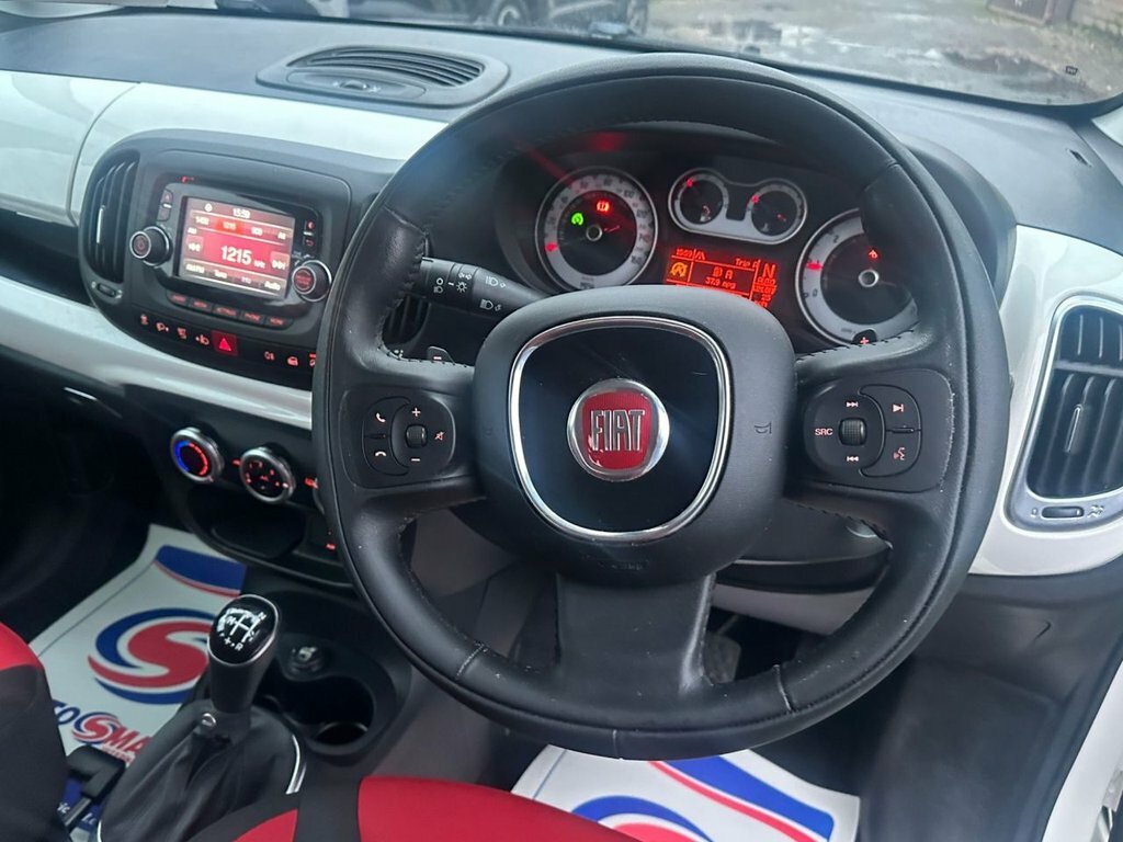 Fiat 500L Mpv Red #8