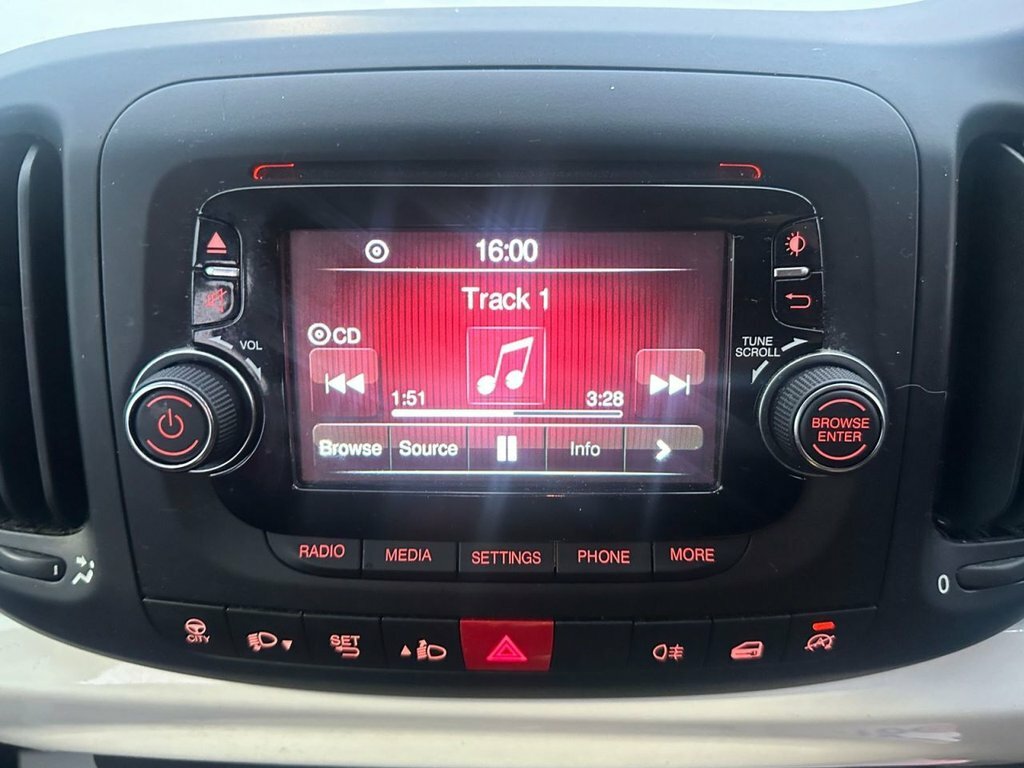 Fiat 500L Mpv Red #15