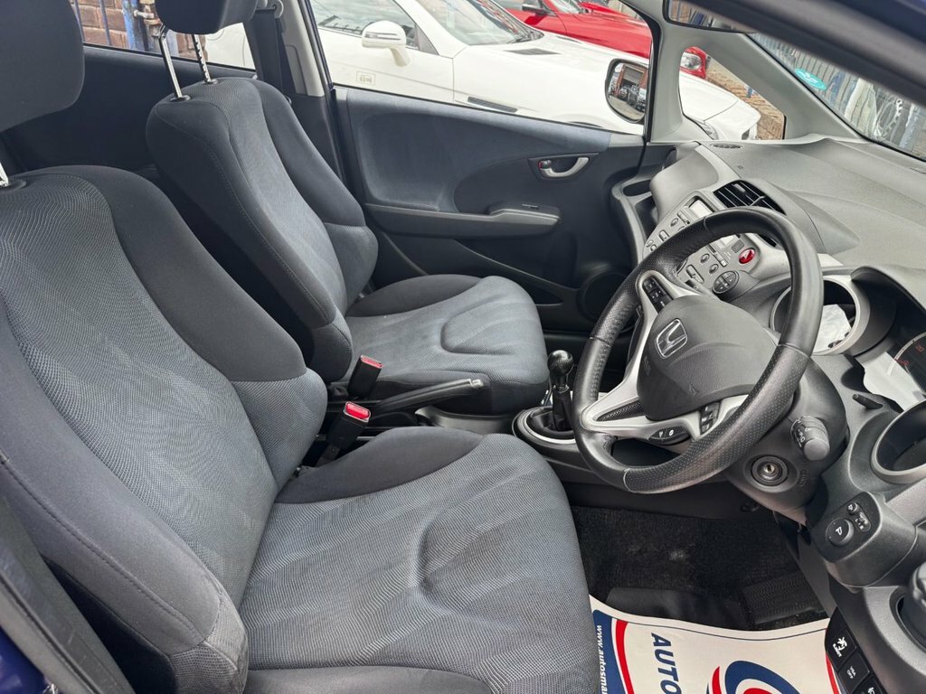 Honda Jazz 1.3 I-vtec Es 98 Bhp Purple #8
