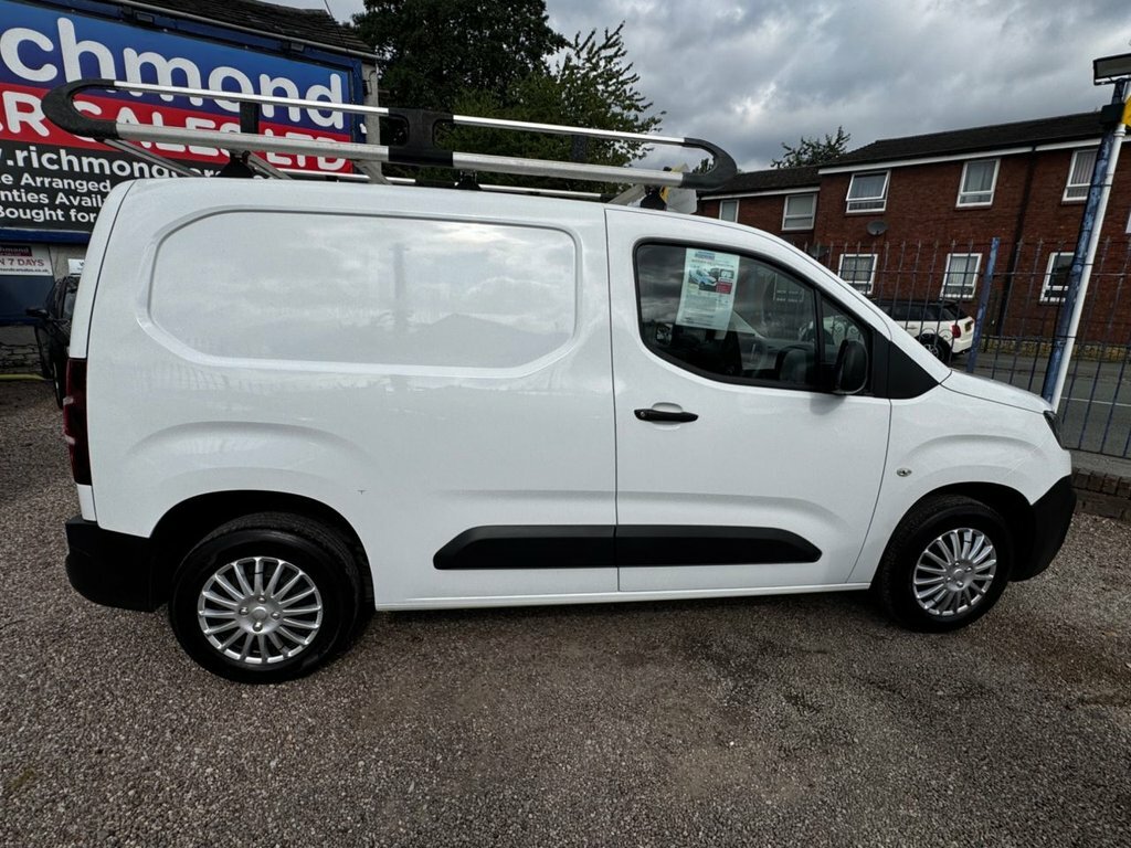 Citroen Berlingo 1.5L Enterprise M White #4