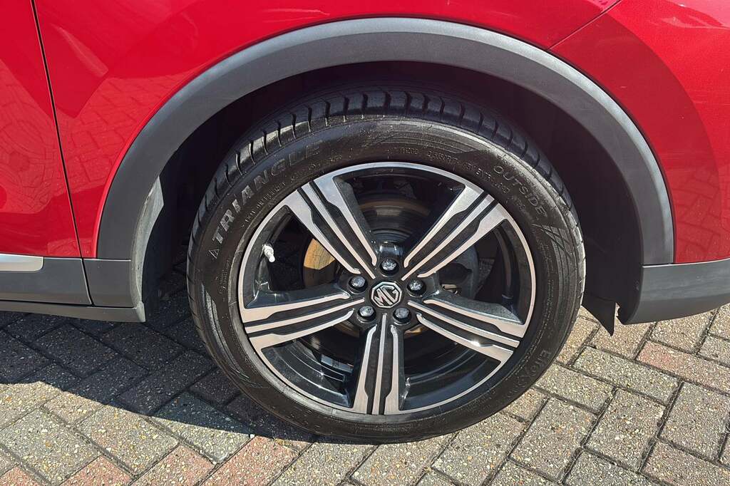 MG ZS Exclusive 1.5 LB20DLX Red #5