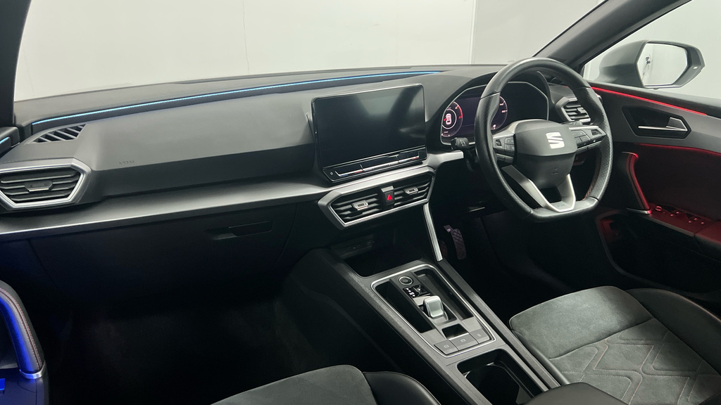 Seat Leon 1.4 Ehybrid 12.8Kwh Fr Sport Hatchback DK71ZKB Black #2