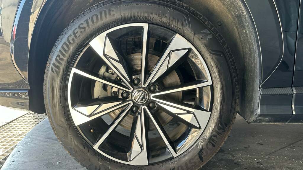 MG HS Trophy 1.5T LC74CWE Black #5