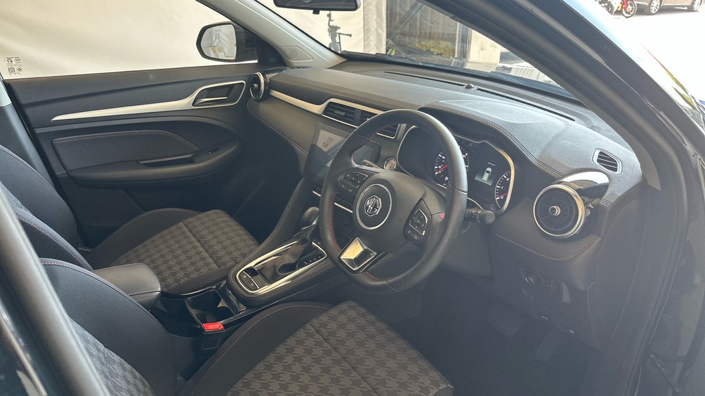 MG ZS Excite 1.0T LY24MYF Black #6
