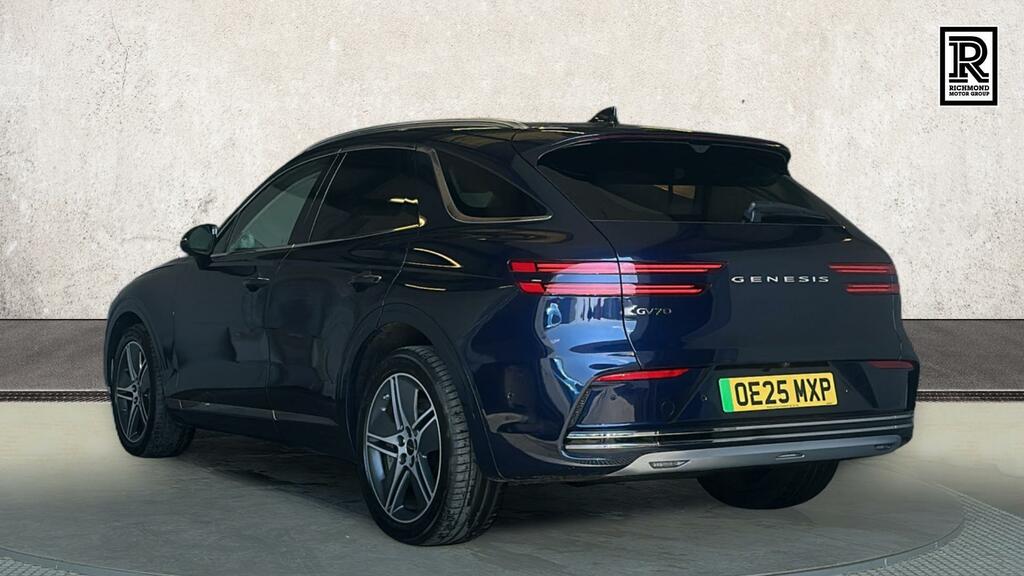 Genesis GV70 84Kwh, Dual Motor Dynamic Suv White #2