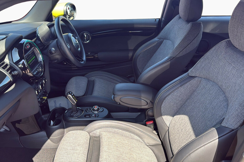 Mini Electric Cooper Se 32.6Kwh Level 2 Hatchback A Black #2
