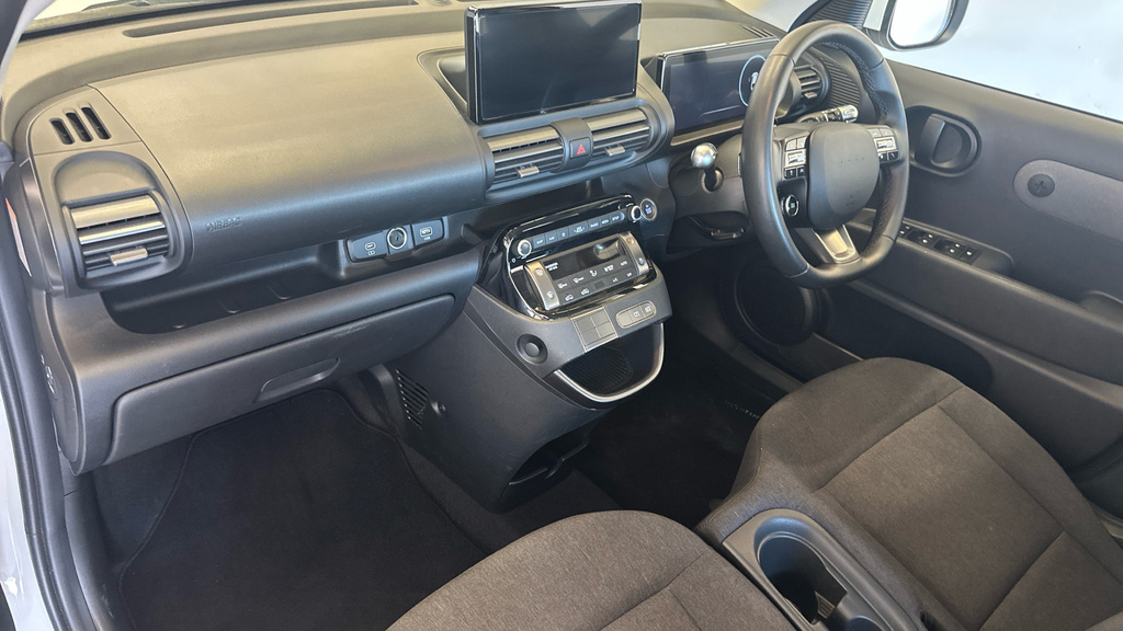 Hyundai Inster Standard Range 42Kwh 01 Suv 97 HT25ZSX White #2