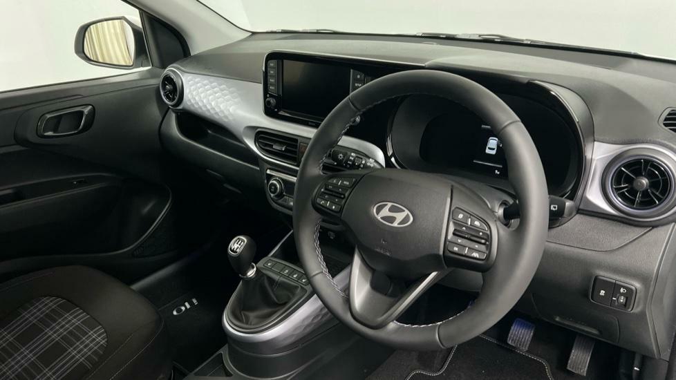 Hyundai I10 1.0 Advance Hatchback Euro 6 S White #6