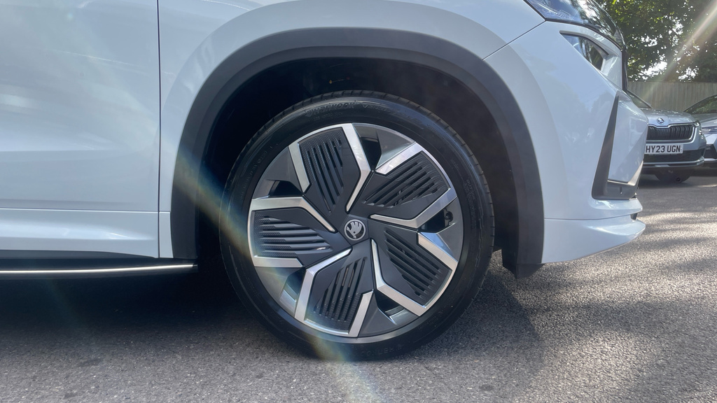 Skoda Kodiaq 1.5 Tsi Iv 25.7Kwh Sportline Suv Plug-i HN26BVB #5