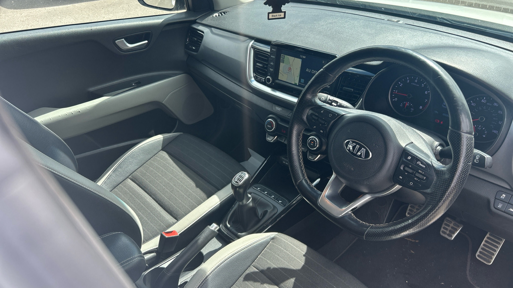 Kia Stonic 1.0 T-gdi First Edition Suv Euro HN18GKZ White #6
