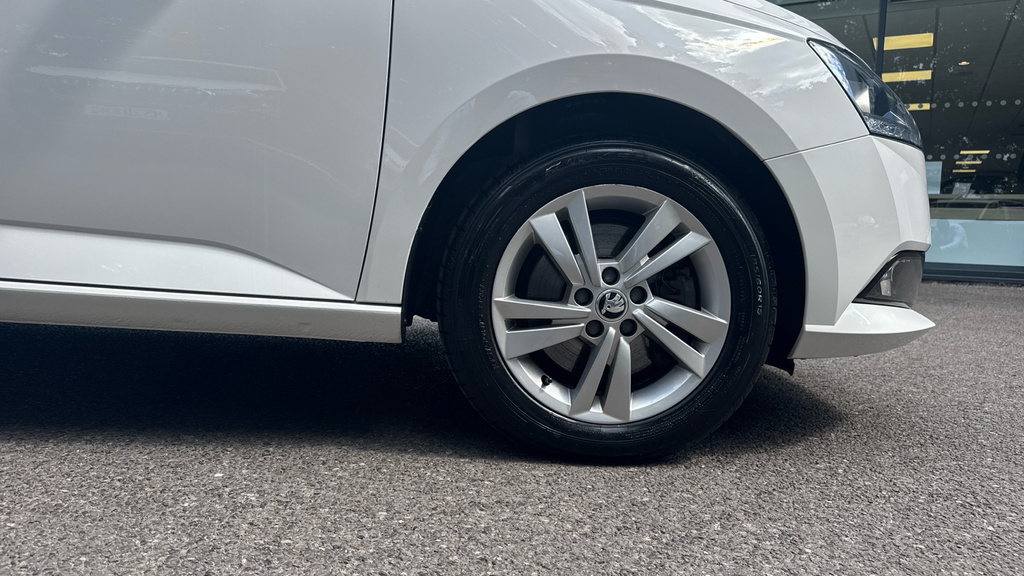Skoda Fabia 1.0 Tsi Se Hatchback Dsg Euro 6 Ss White #5