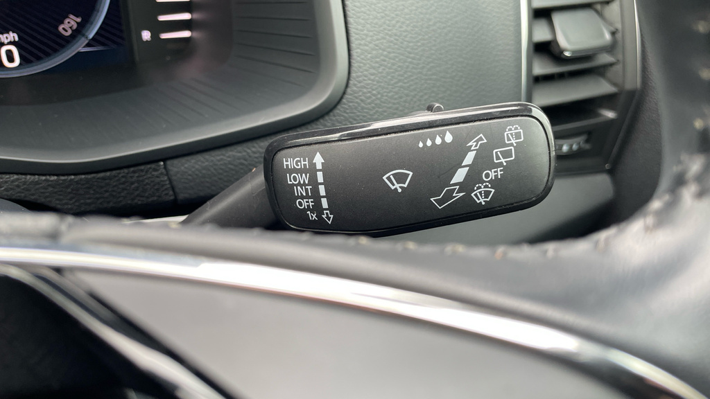Skoda Karoq Suv Black #33