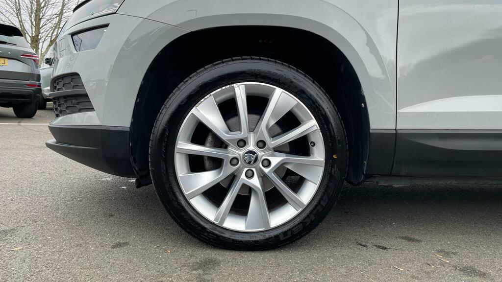Skoda Karoq Suv Black #15