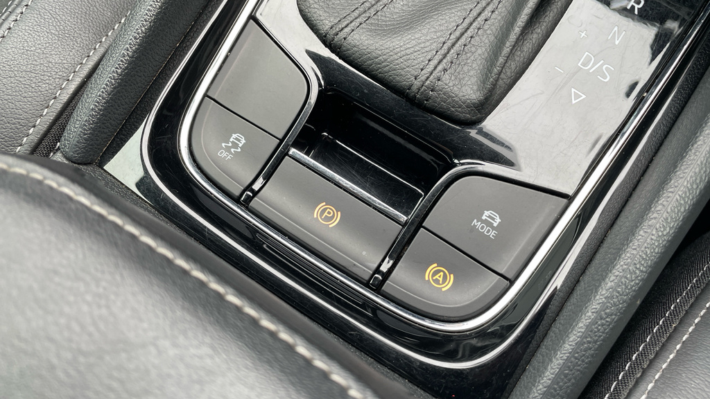Skoda Karoq Suv Black #23