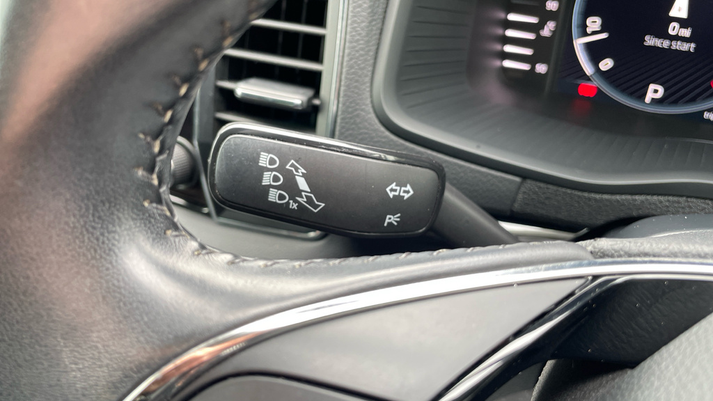 Skoda Karoq Suv Black #32