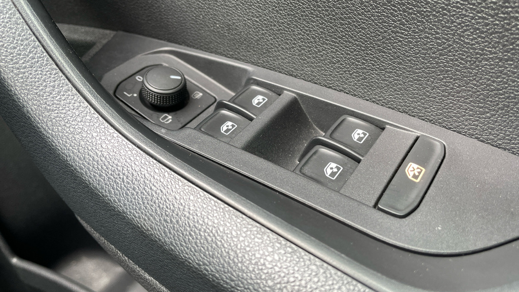 Skoda Karoq Suv Black #28