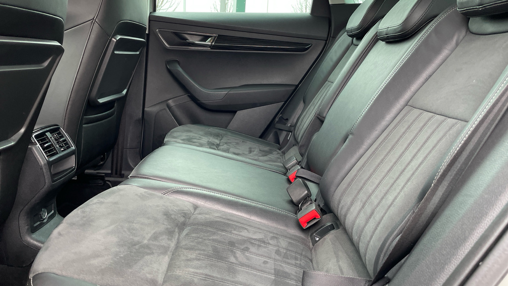 Skoda Karoq Suv Black #9