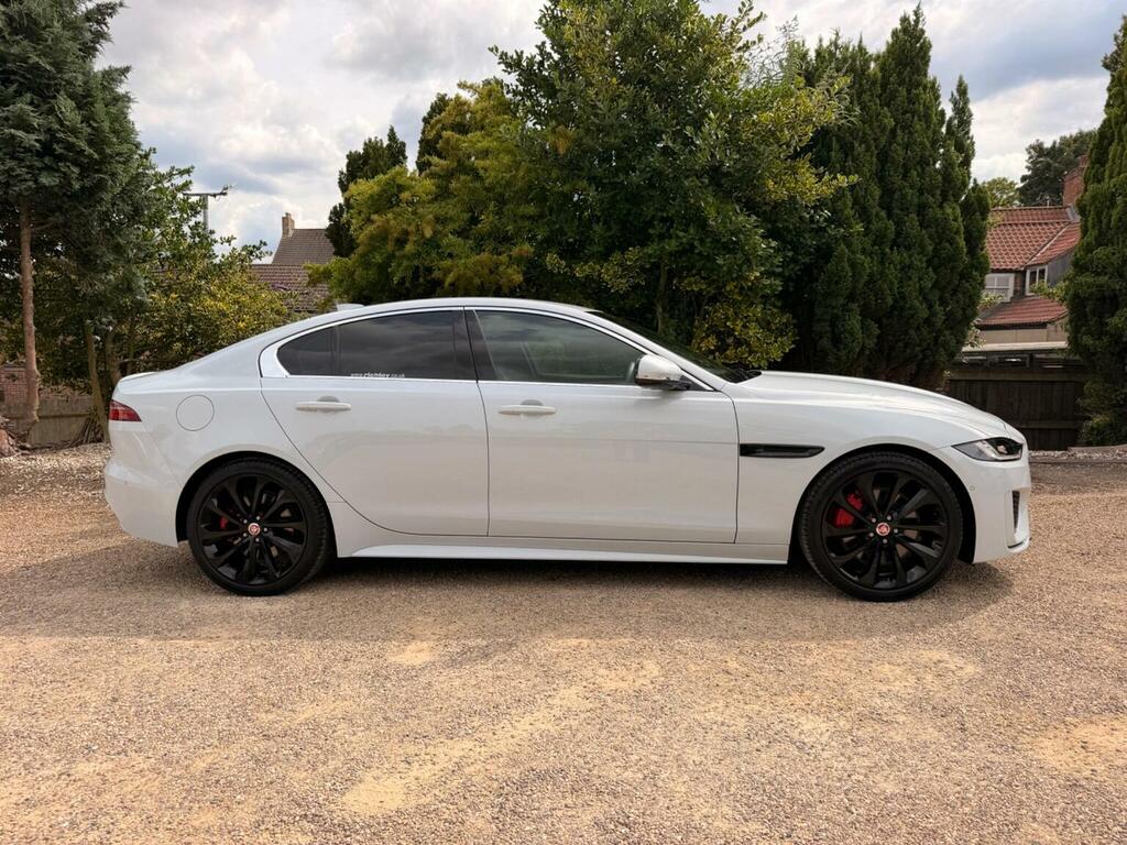 Jaguar XE 2.0 D180 R-dynamic Hse Euro 6 Ss VN68XPR White #3