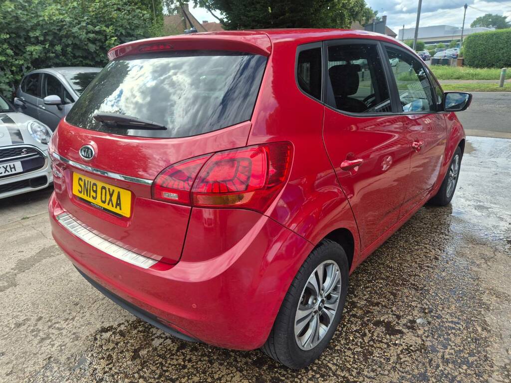 Kia Venga 1.6 3 6 Red #4