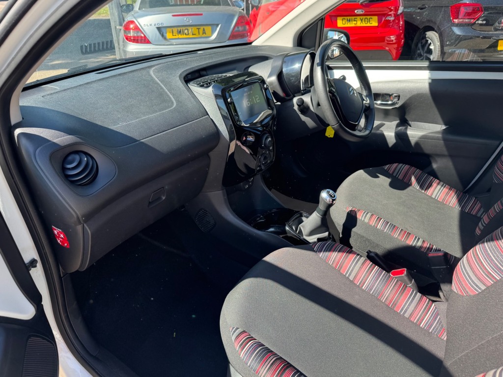 Citroen C1 1.0 Vti 72 Shine White #6