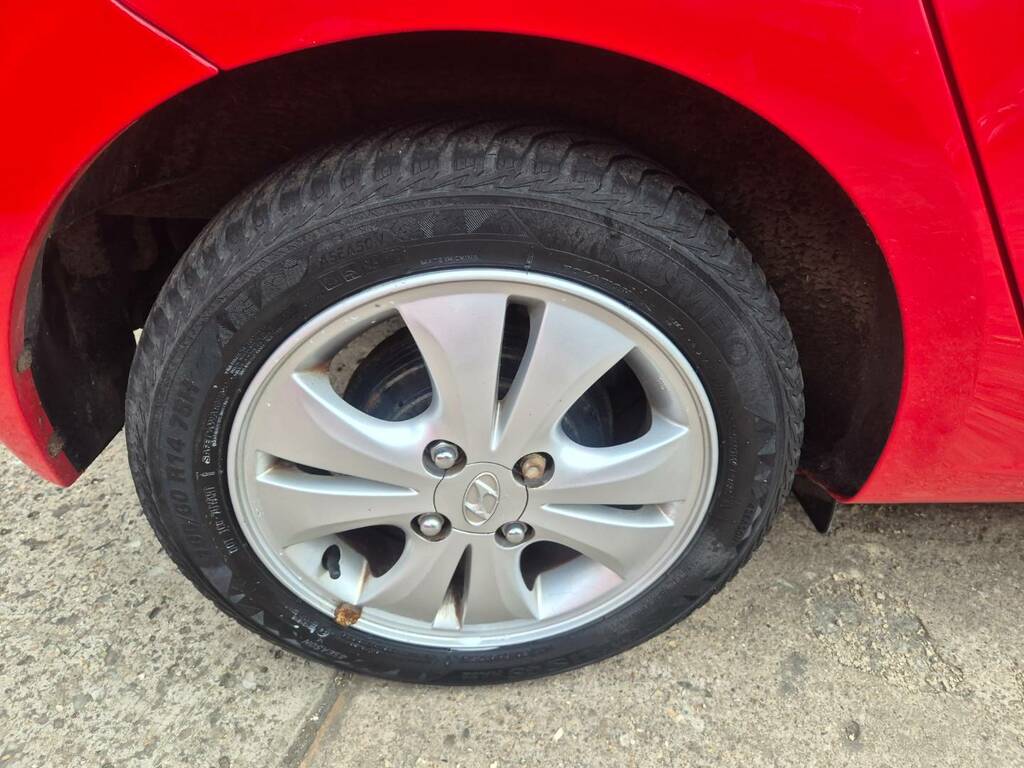 Hyundai I10 1.2 Active Red #4