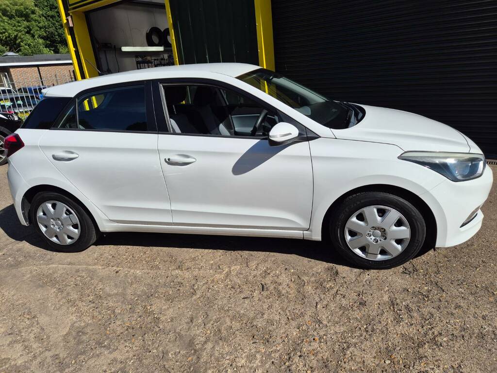 Hyundai I20 1.2 Blue Drive S White #6