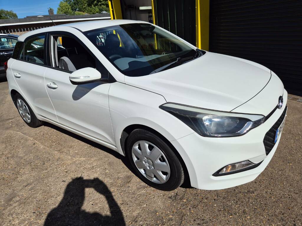 Hyundai I20 1.2 Blue Drive S White #3