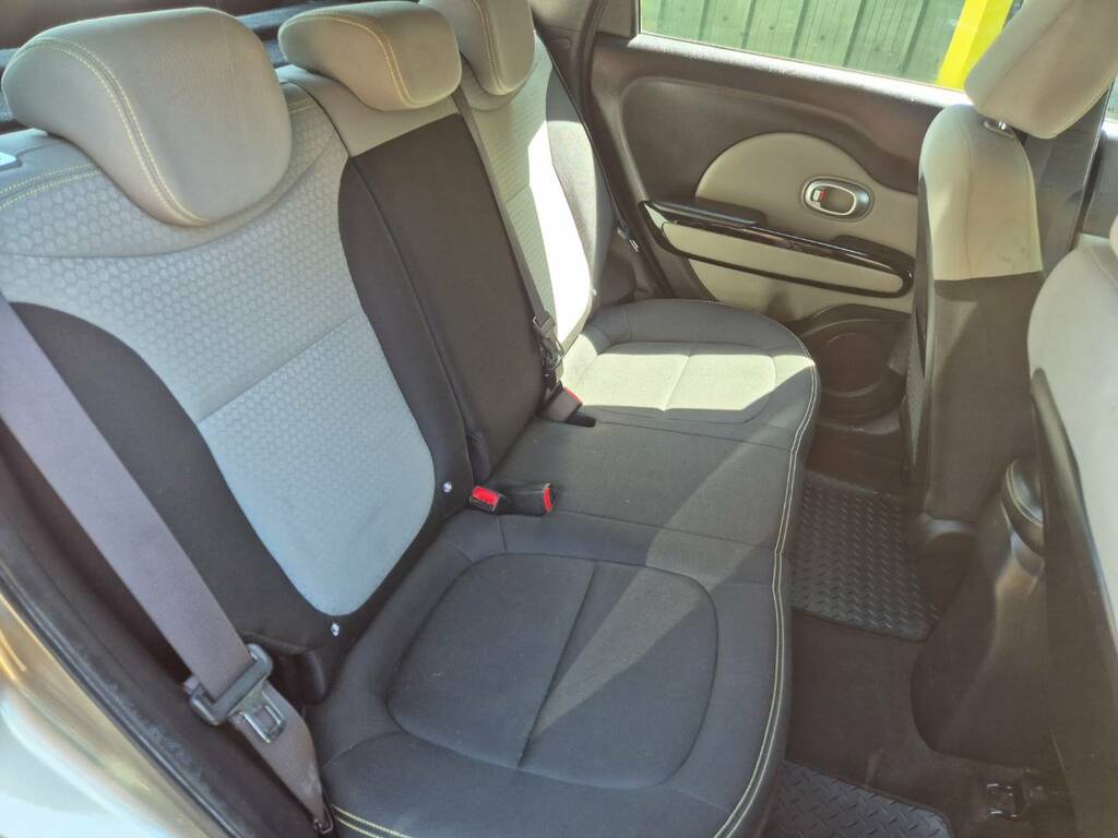 Kia Soul 1.6 Gdi Connect Plus Suv Euro 5 Red #26