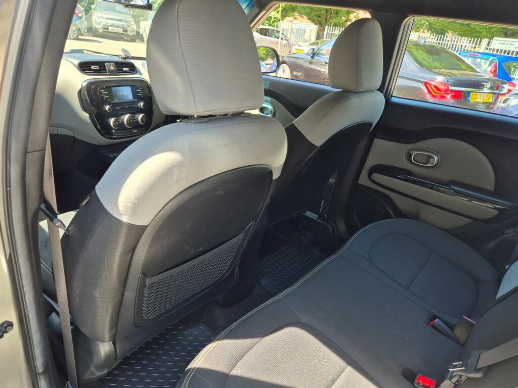 Kia Soul 1.6 Gdi Connect Plus Suv Euro 5 Red #31