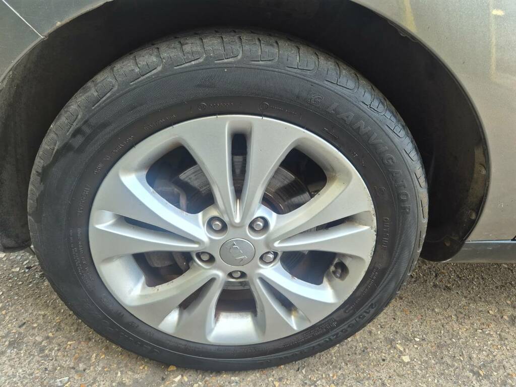 Kia Soul 1.6 Gdi Connect Plus Suv Euro 5 Red #13