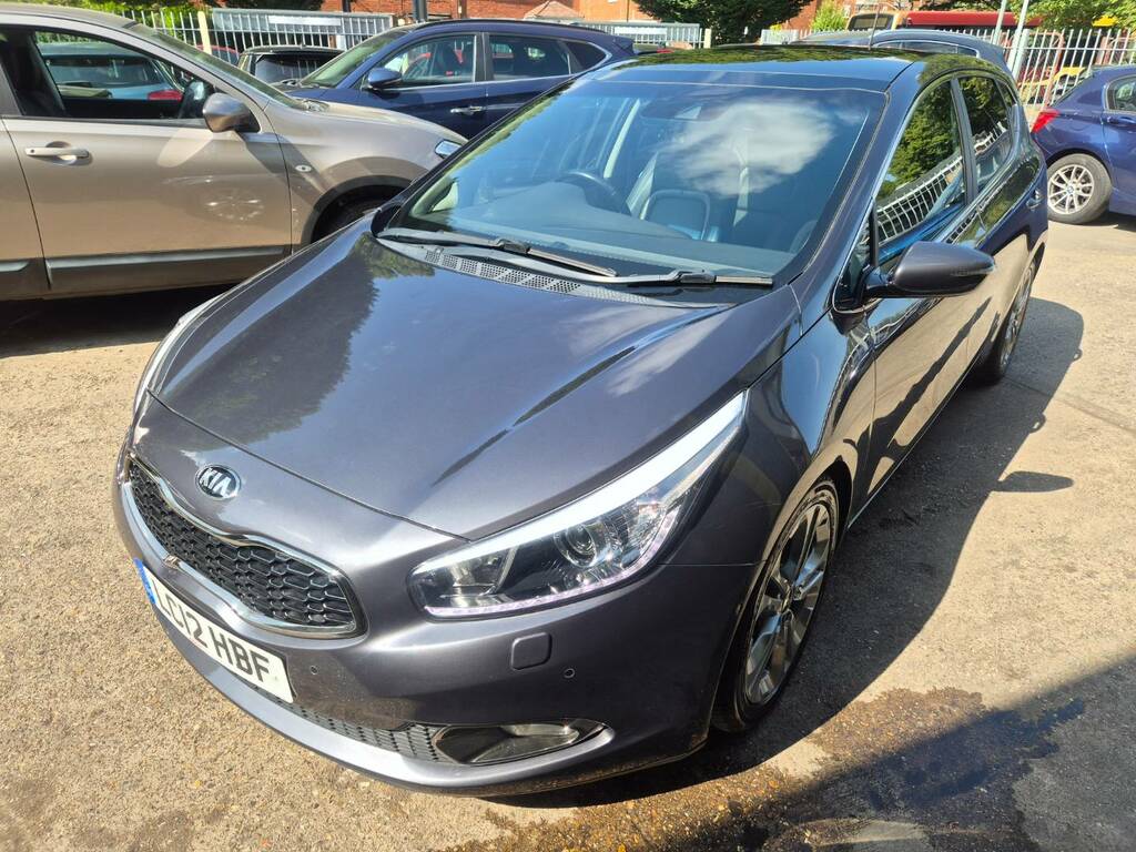 Kia Ceed 1.6 Gdi 4 Tech Dct Silver