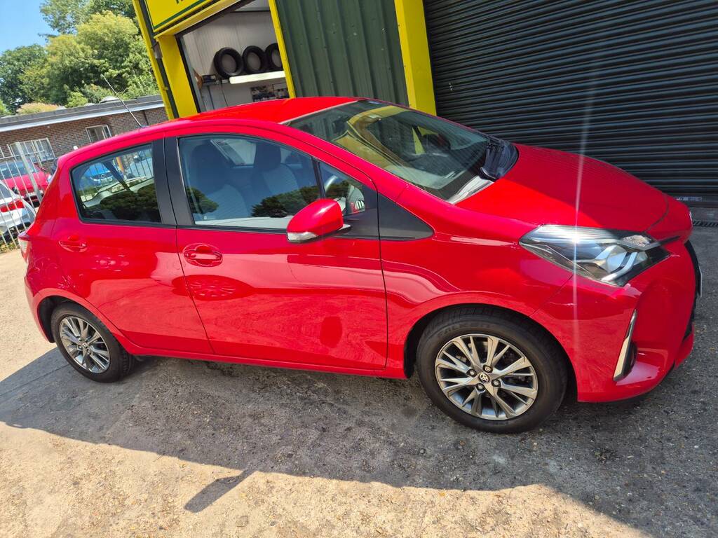 Toyota Yaris 1.5 Vvt-i Icon Cvt Red #5