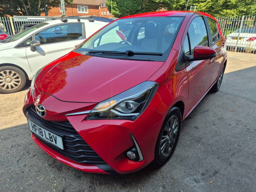 Toyota Yaris 1.5 Vvt-i Icon Cvt Red