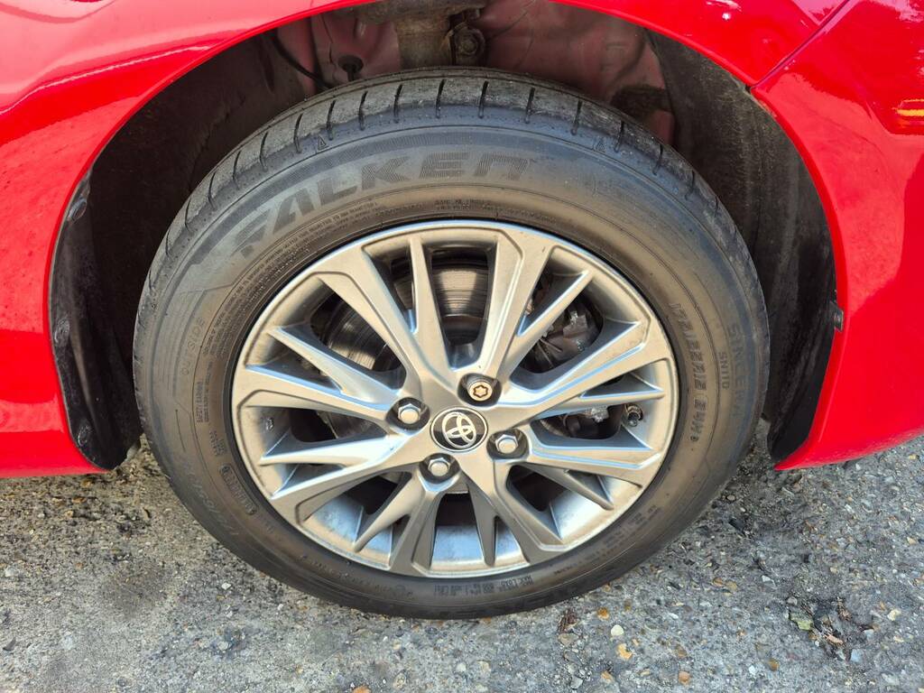 Toyota Yaris 1.5 Vvt-i Icon Cvt Red #4