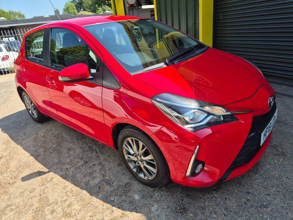 Toyota Yaris 1.5 Vvt-i Icon Cvt Red #2