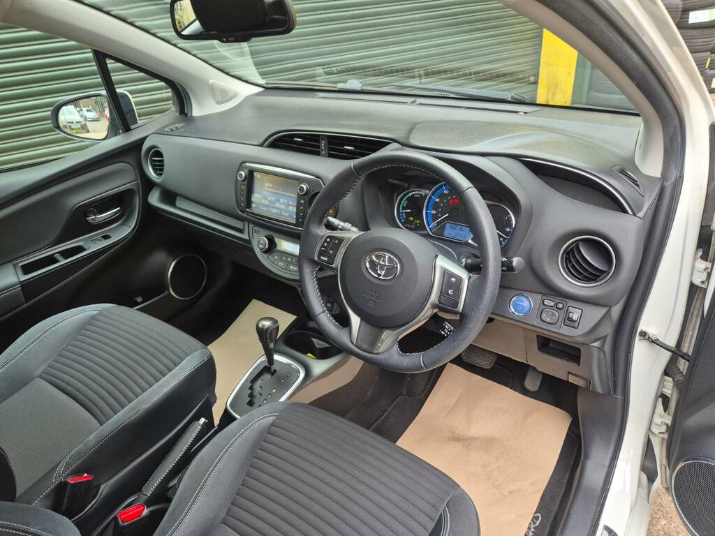 Toyota Yaris Icon Blue #12