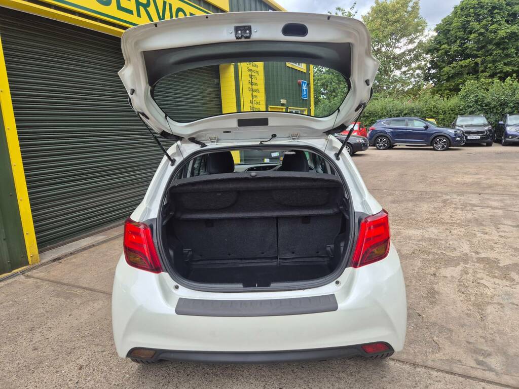 Toyota Yaris Icon Blue #28