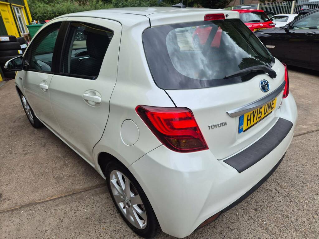 Toyota Yaris Icon Blue #9