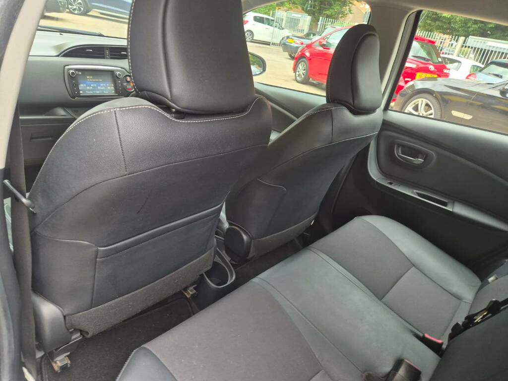 Toyota Yaris Icon Blue #30