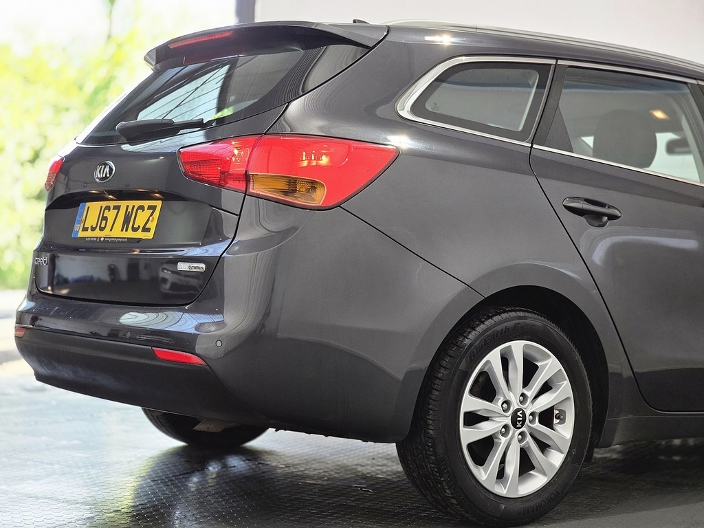 Kia Ceed 1.6L 2 Silver #36