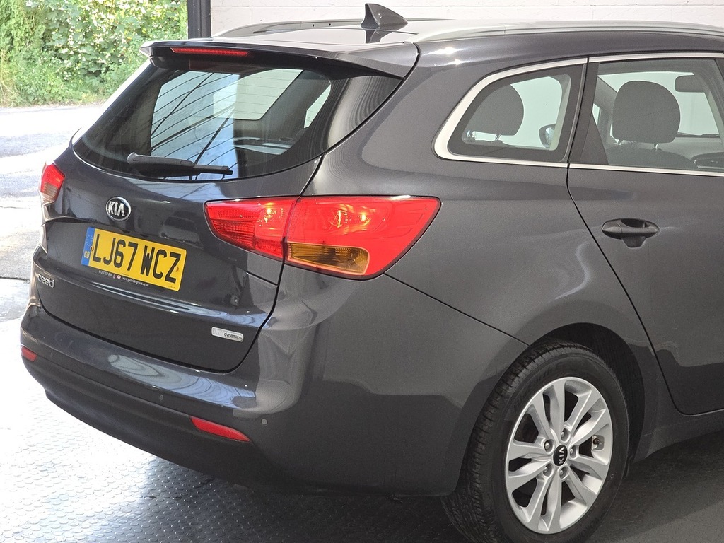 Kia Ceed 1.6L 2 Silver #35