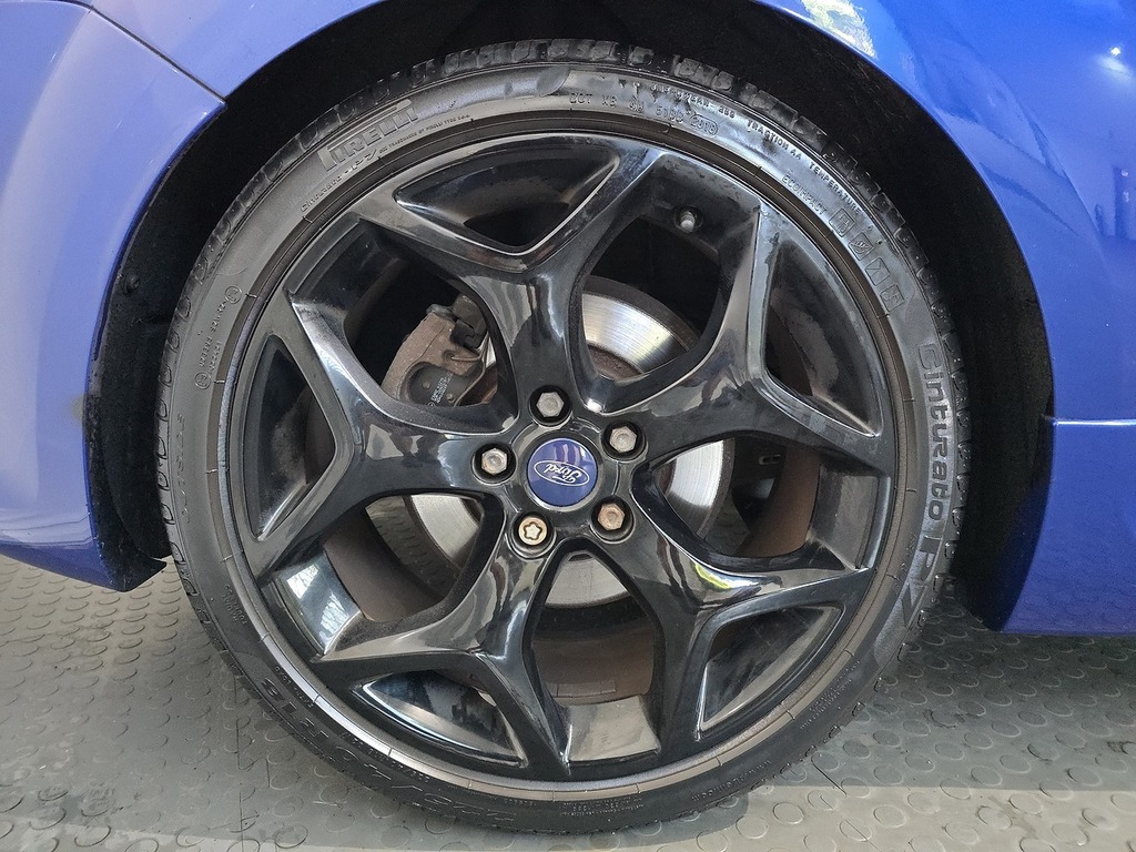 Ford Focus Grey #75