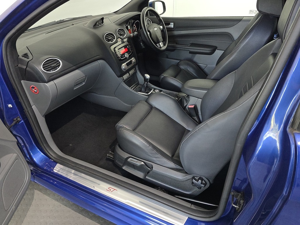 Ford Focus Grey #69